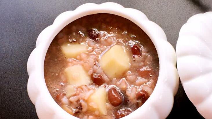 早餐|天冷早餐不将就，分享5道懒人早餐，15分钟搞定，饱腹又暖身