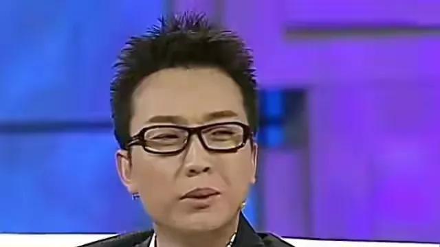 李玉刚|李玉刚，被时代“抛弃”的时候，连声招呼都不打！