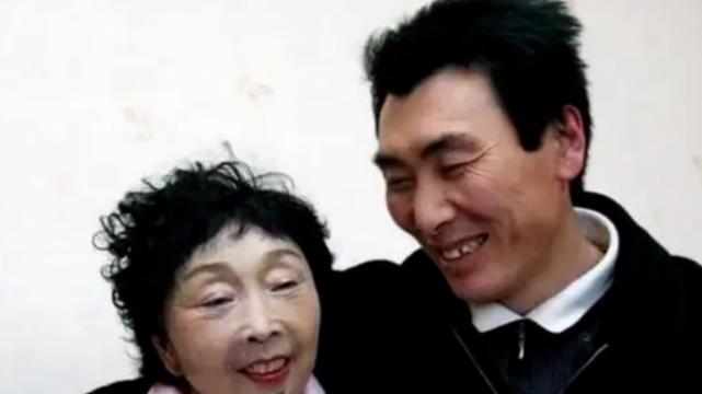 李玉成受不了，马玉琴一天至少一次！85岁马大姐玩的真嗨