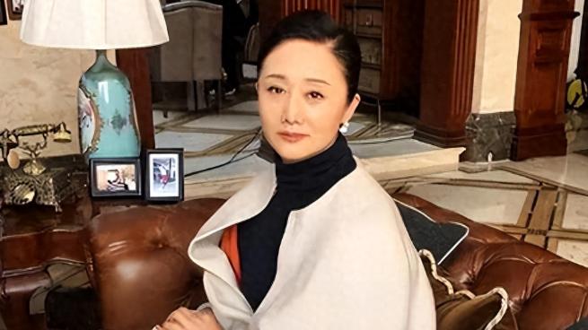 她被琼瑶“下套”欺骗，为拍戏故意堕胎，如今58岁她得到了什么