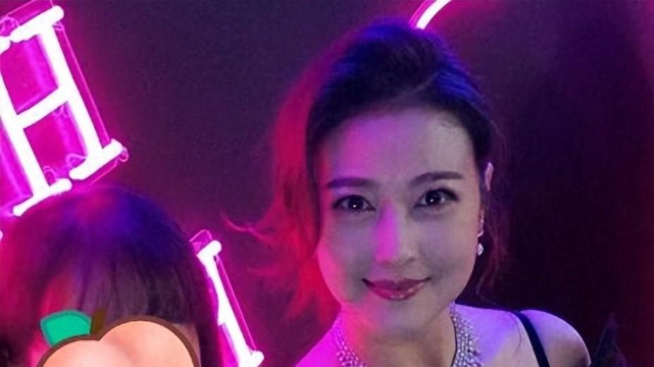 消息人士透露，周海媚骨灰将葬于香港“将军澳华侨公墓”