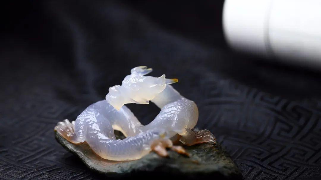 软萌玉雕碰撞威猛玉雕！