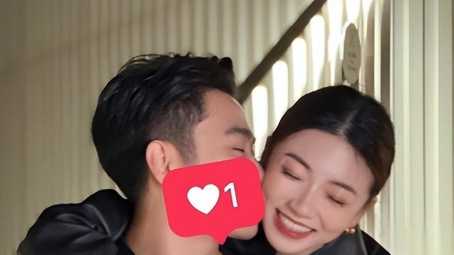 程晓玥|郑恺前任晒孕期大肚照，产期将至肚大如箩，没有妊娠纹羡煞旁人