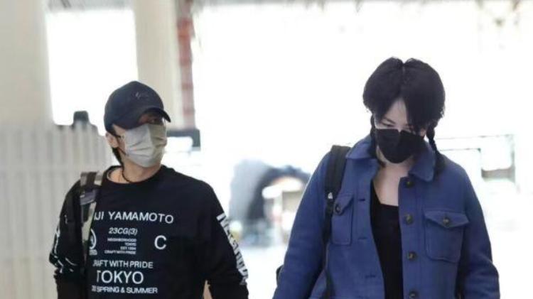 谢霆锋|不但是姐弟恋，还是高矮恋，谢霆锋穿着厚底鞋没有王菲高