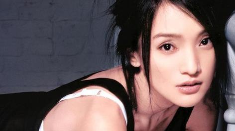 “私生活混乱，损人利己”醒醒周迅！演技可不是你的遮羞布