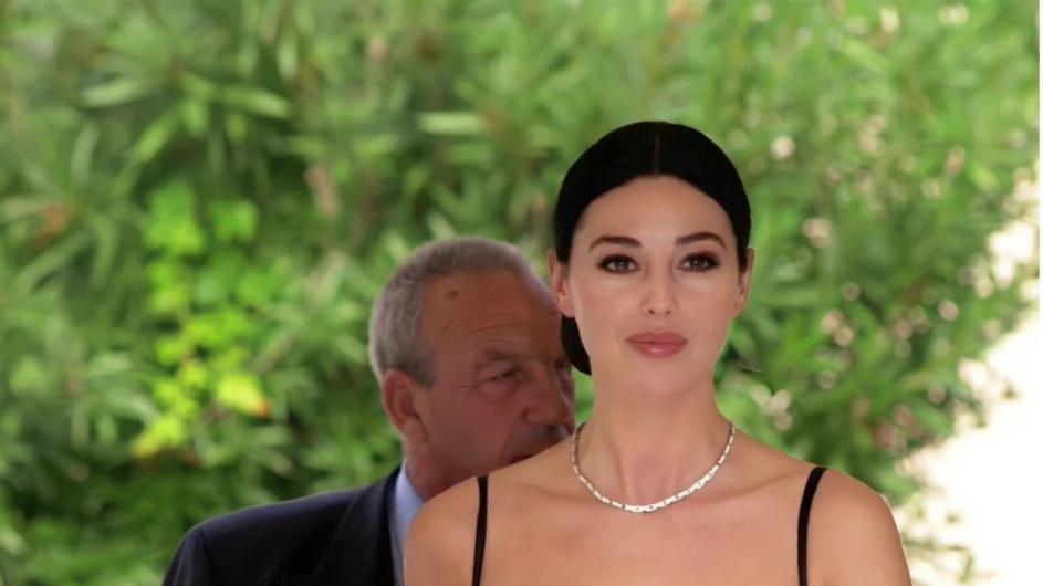 杨洋|永远可以相信椰树老总的审美！力压地球之花波姬，略胜韩国财阀