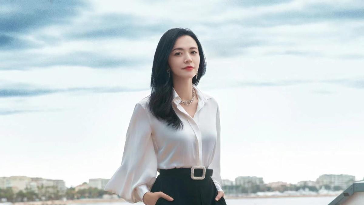 姚晨|姚晨携丈夫赴戛纳，难得简洁有了国际范，丈夫似保镖太不般配