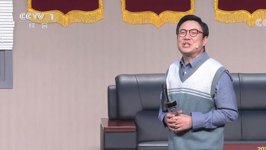 沈腾|春晚舞台沈腾马丽一出来就笑，网友：郝主任吃药，奶片多吃上火