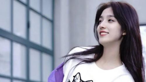 钟丽丽|钟丽丽，长相清纯、外形姣好