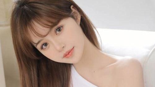 眉笔 长脸的人应该画什么样的眉毛呢？齐人心科技有三个建议