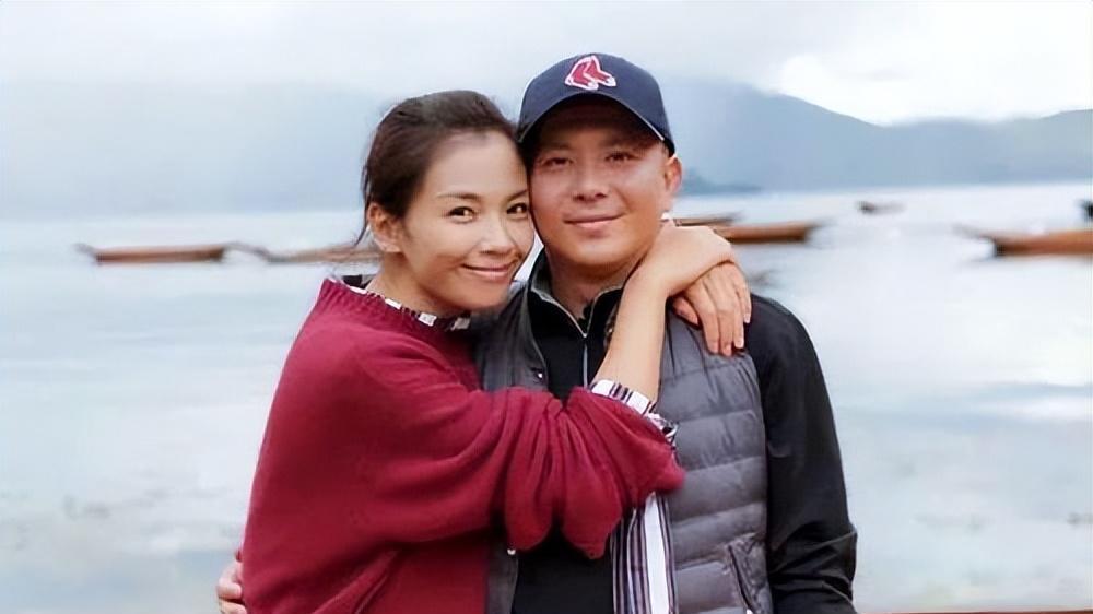 “年年离婚，岁岁破产”，绯闻缠身屡遭爆料，刘涛到底得罪了谁？