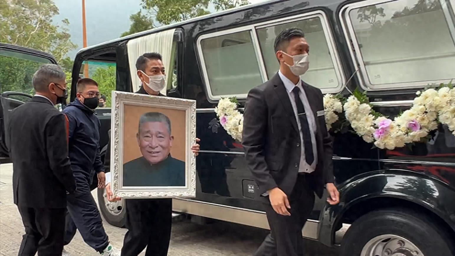 灵堂迟来的三天王，戳穿了娱圈的人情冷暖，刘德华的话，有人信了