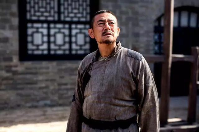 教师|合肥招教师4万多人报名，厦门25万年薪招教师遇冷，没编制真不行