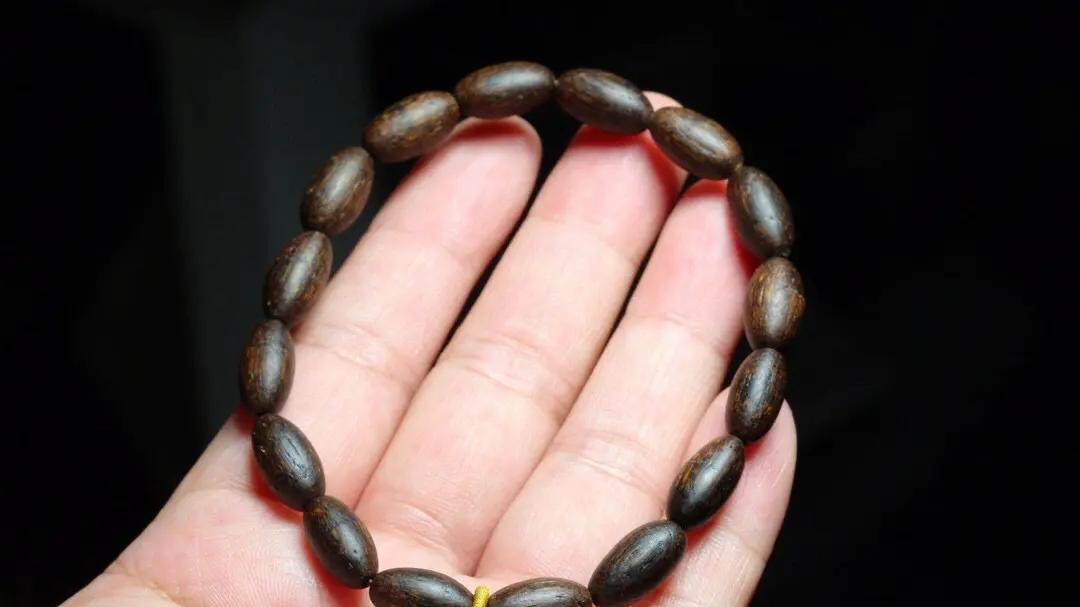 沉香手串|10000能挑选到，什么品质的沉香手串？