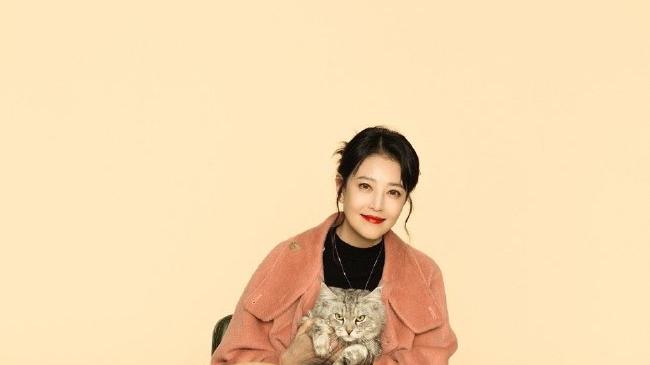 周海媚去世前最后写真曝光，手背大片淤青，面容憔悴显病态