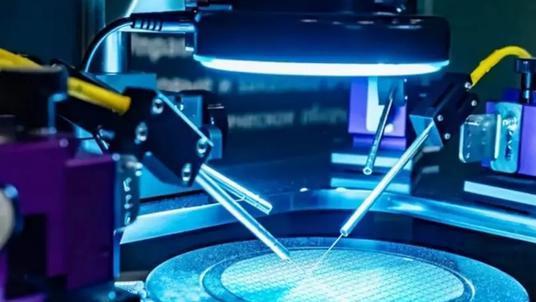 刘强东|围攻芯片后果出现？韩半导体正式行动，专家：“内讧”早已开始！