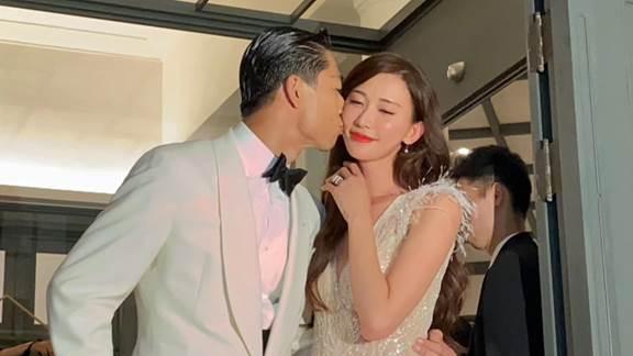 林志玲拒绝跟国人合照，披头散发不停喝酒，酒桌上喝到全身通红