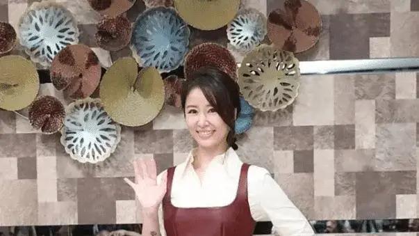 林心如女儿正脸照曝光，6岁小海豚五官硬朗跟霍建华似复制粘贴