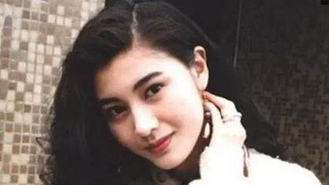 李嘉欣|33年了，李嘉欣终于遭到了“反噬”，庄明月、宝咏琴可以瞑目了