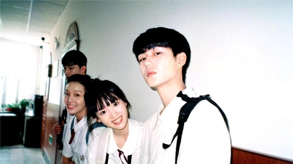 明日播出！新一部校园偶像剧来袭，少女重返十七岁，暗恋变明恋