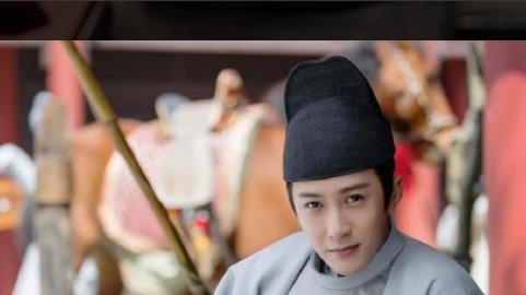 明明长着同一张脸，一个成顶流，一个却死活红不了，连于正都发愁