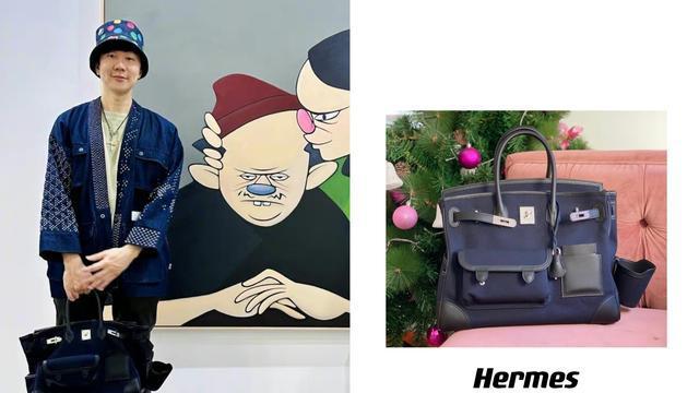 林俊杰|林俊杰瘫坐候机被偶遇，148万名表搭配14万大包，佝偻坐姿引热议