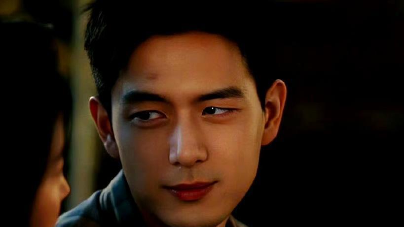 狂飙|从《去有风的地方》到《狂飙》，演员走红背后，拼的是带货能力