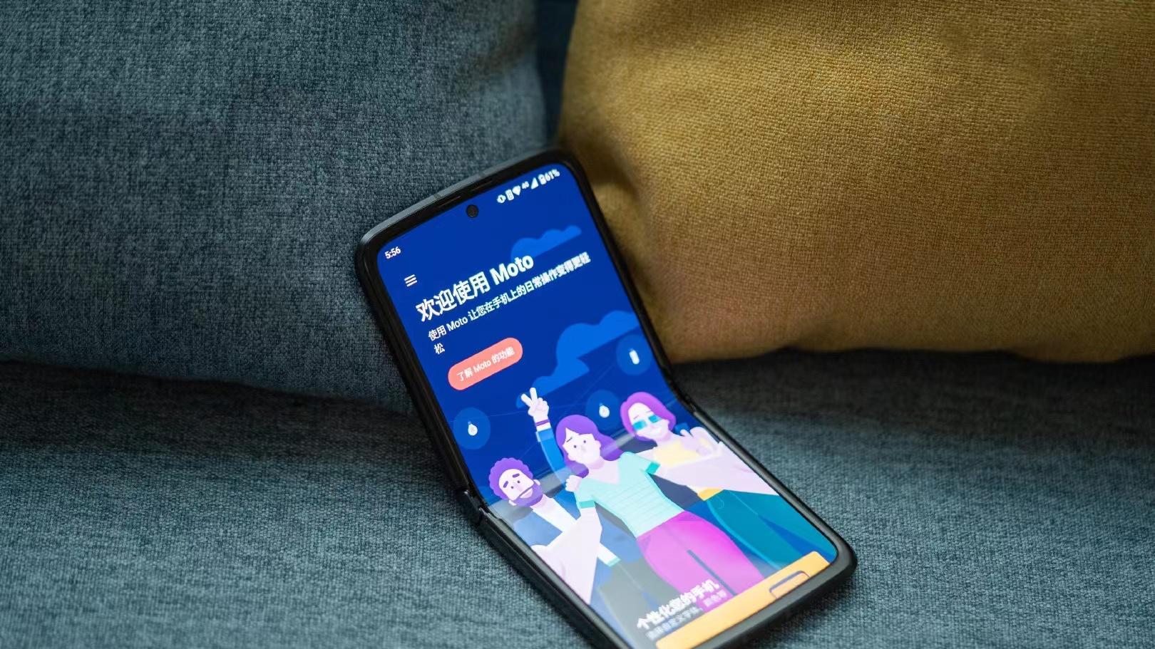 华为mate|横屏对比五款小折叠旗舰屏幕，这次只有三星OPPO稳赢？