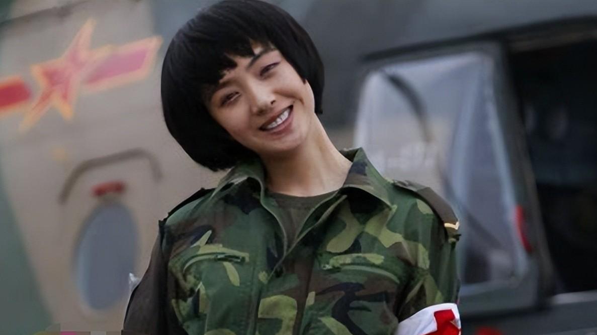 吴京“情人”一炮而红，脱下军装美到离谱，怪不得谢楠彻夜难眠