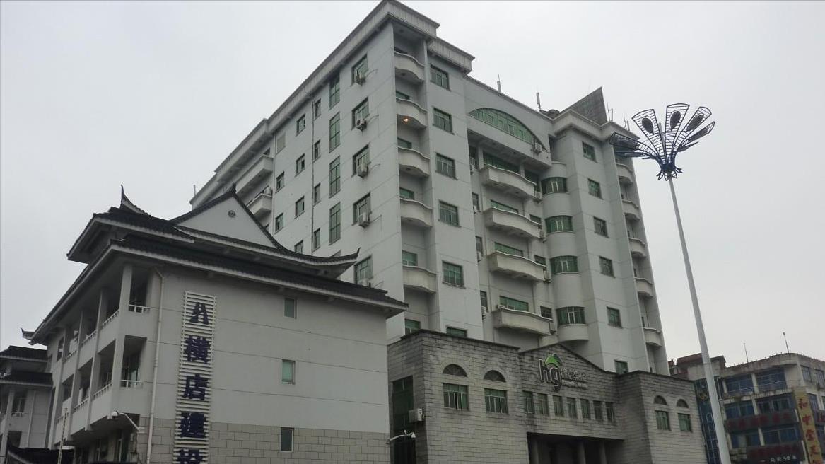 横店|横店20万群演现状：美女扎堆光棍遍地, 每天工资80块, 新人前赴后继