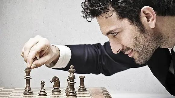 底牌|分享3招防止被职场里的小人算计