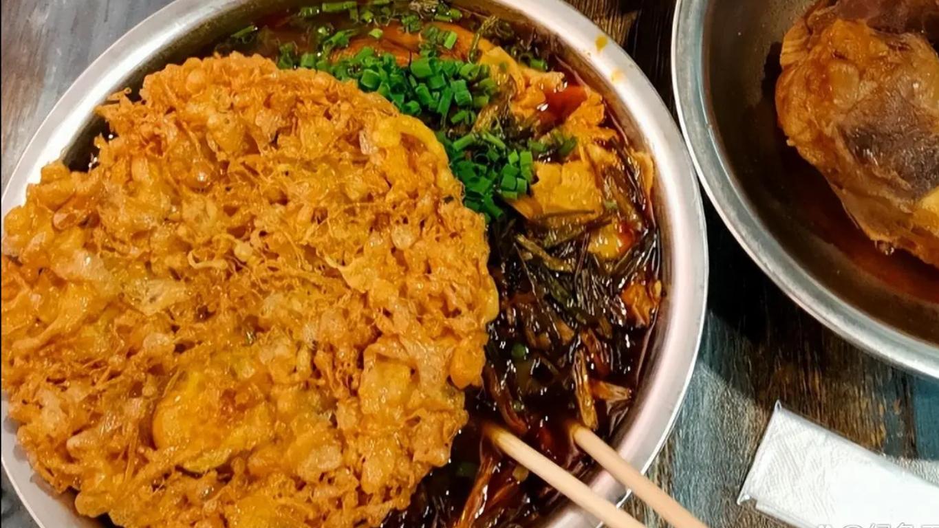 柳州|山东人去广西旅游，吃正宗柳州螺蛳粉，内心怀疑：我吃的是假的？