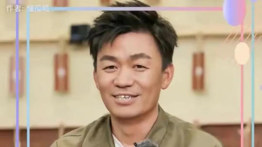 王宝强|王宝强携一对儿女出游，疑与马蓉和解，女友冯清陪同力破分手传闻