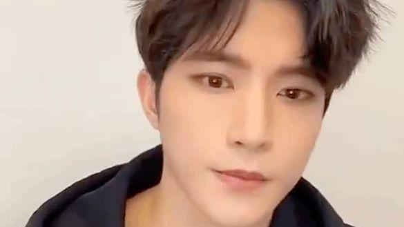 陈牧驰又翻车！承认收了吴楚一的钱亲亲求和好，风波后首露面痛哭