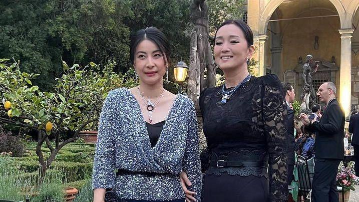 |绝佳气场！ 郭晶晶与巩俐闪耀活动现场，散发优雅魅力