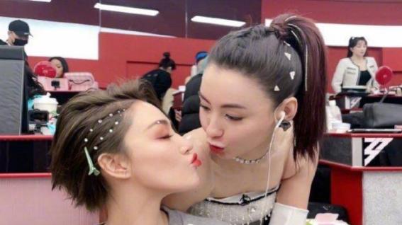 张馨予晒与张柏芝合照，遭网络攻击：“你和她差远了 ”