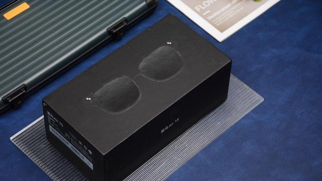 雷鸟|普通眼镜大小，却藏着130英寸巨幕影院？雷鸟Air1SXR眼镜评测