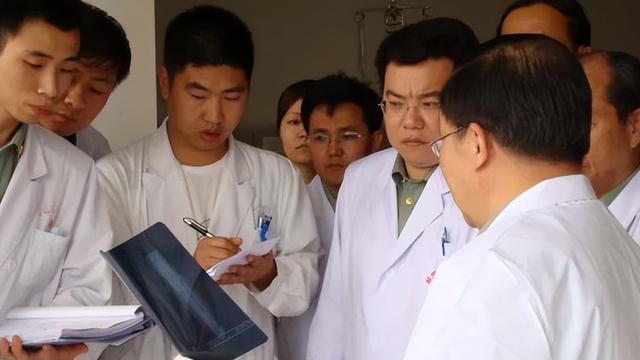 临床医学|临床、口腔不吃香了？2023医学类专业排名出炉，中医学的春天来了