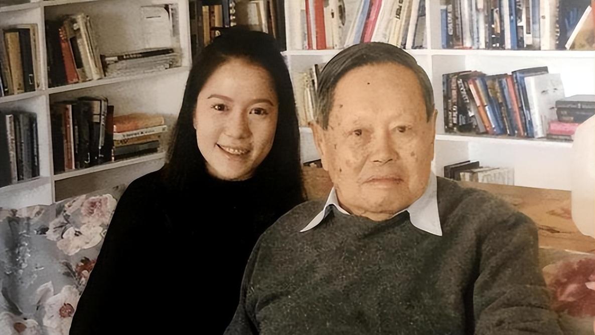 杨振宁“思维混乱”，翁帆“无法接受”！相差54岁，始终是硬伤