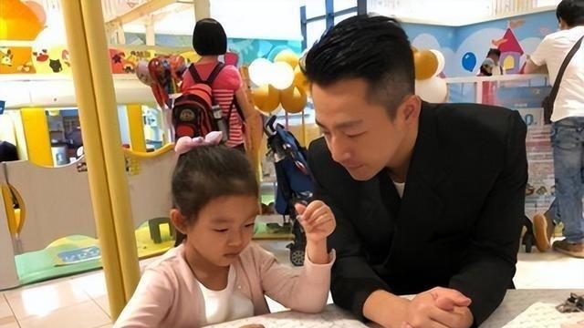 小S|李敖女儿李文批小S吃相恶心，把女儿都教坏了，称赞汪小菲教养好