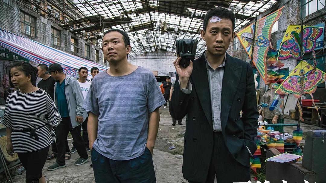 当前热映电影票房榜，《无价之宝》跌至第二，你看过哪几部？