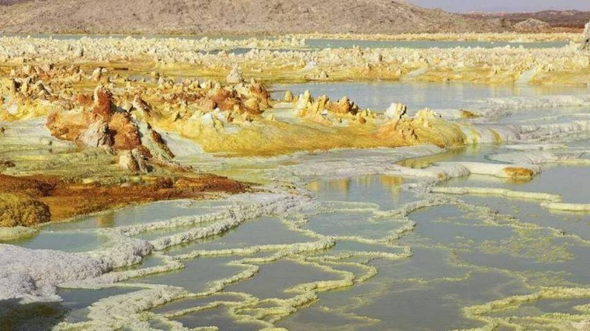 新疆维吾尔自治区|湖泊变“枯海”，如今局势逆转，枯海变湖泊，水从哪来？