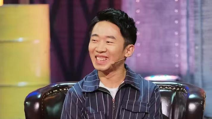 杨迪首谈分手风波，后悔告诉公众被骂，受前任鼓励再干几年退圈。