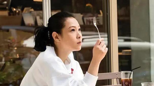 刘若英|“消失”7年，一回归就是顶流，她已走上了女演员的另一条大路