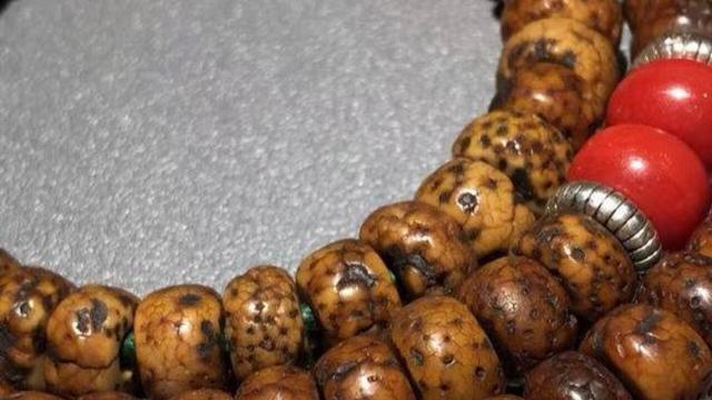 文玩|菩提子真的能盘开片么？能是能，不见得都能！