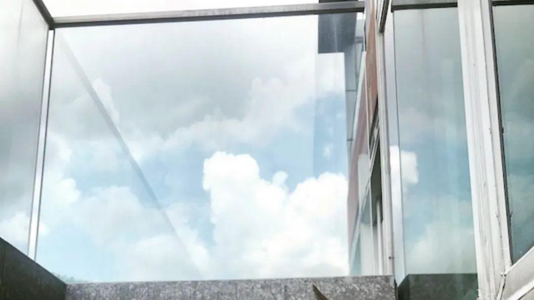 43岁黄宗泽豪宅曝光，坐拥十多个物业八辆车，身家过亿享富贵生活