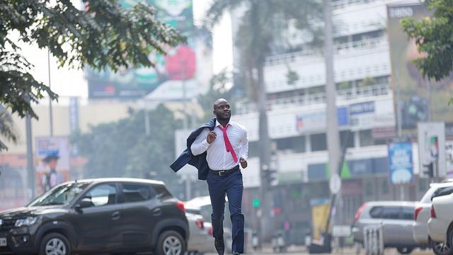 光伏产业|在职场，没有人会珍惜帮人的机会