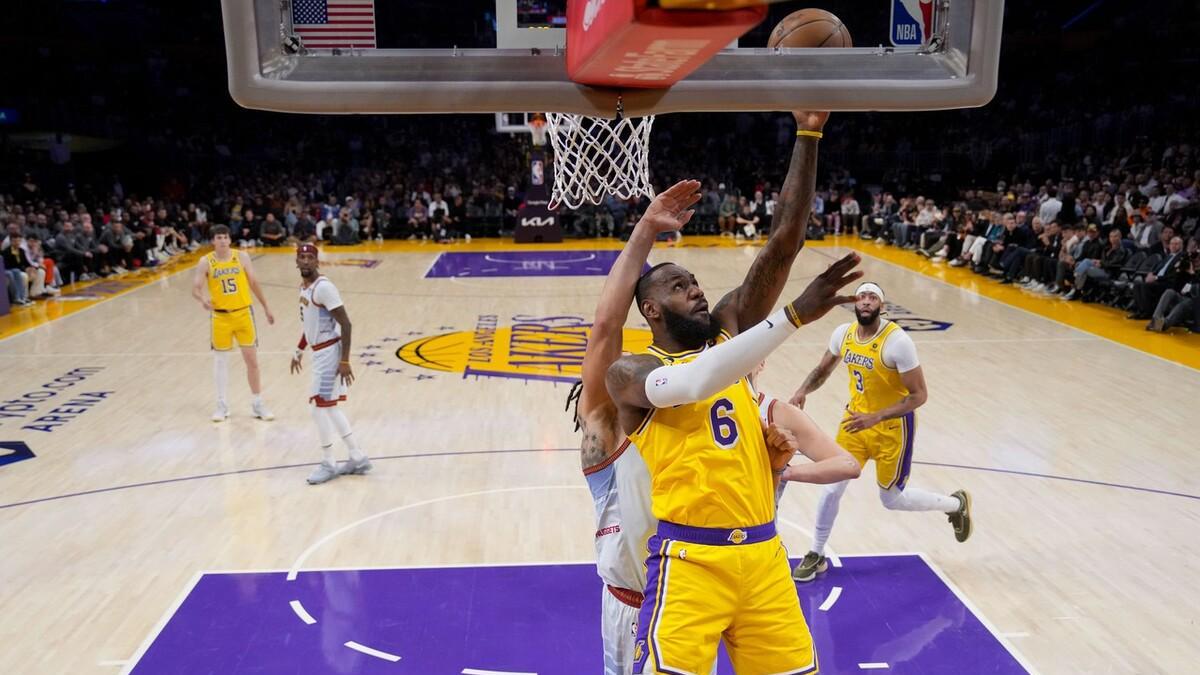 勒布朗·詹姆斯|詹姆斯已足够伟大，继续征战NBA的意义其实不大