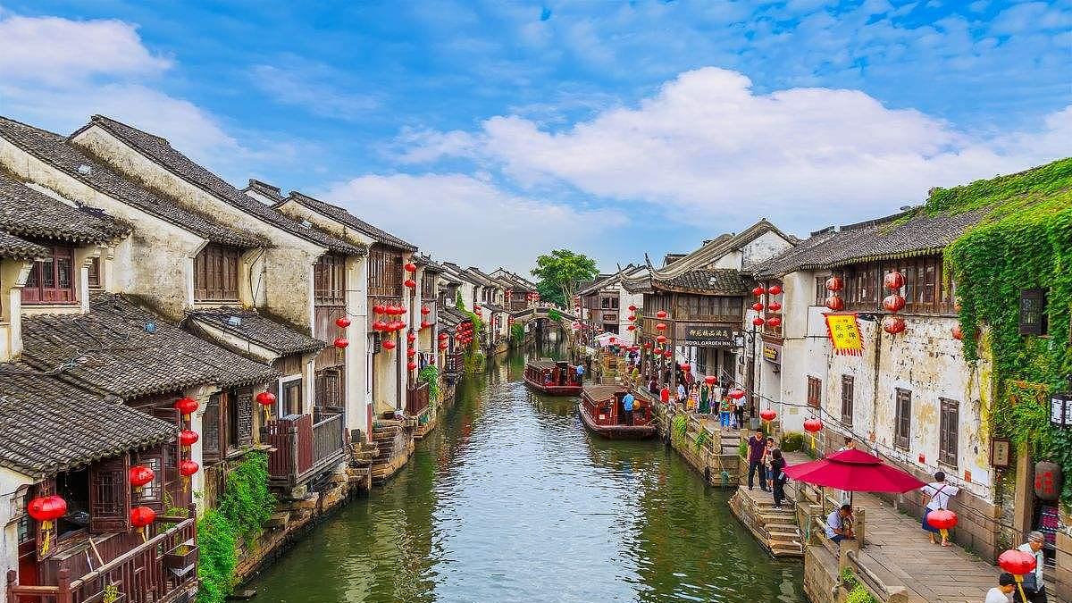 苏州|中国被誉为“人间天堂”的2座城市，很适合养老，你中意哪一个？