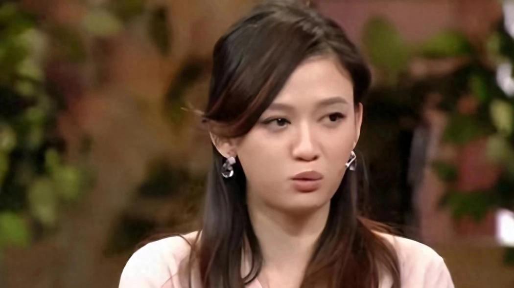 陈乔恩被评是翻版张嘉倪，和老公频繁秀恩爱就是没婚礼，幸福不稳